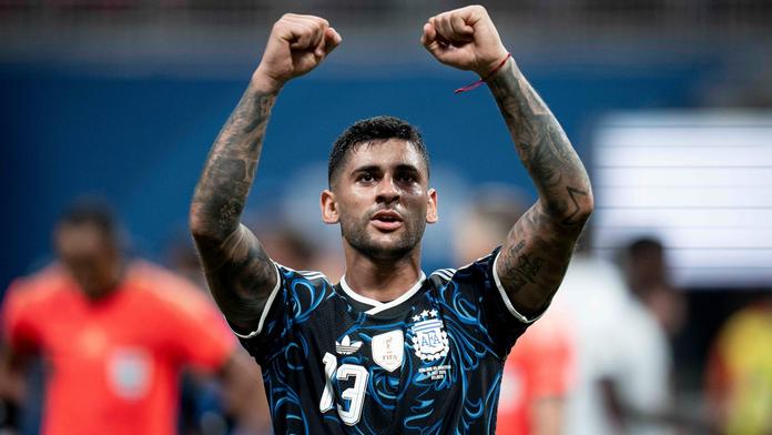 Argentinský obránce Cristian Romero