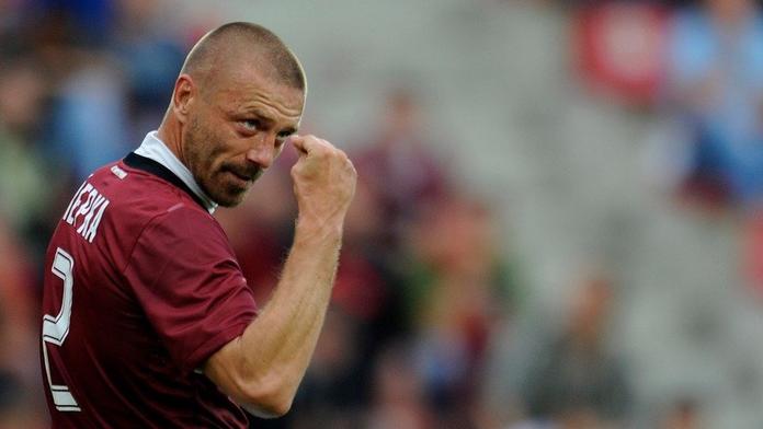 Řepka bude křtít knihu a lidé se mu vysmívají: "Přijde i Erbová?"