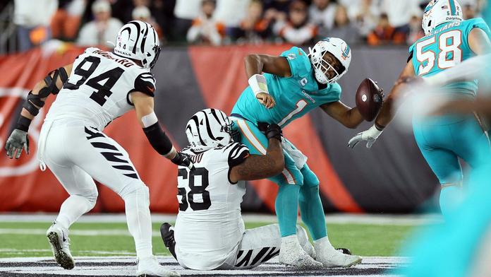 Dva otřesy mozku za pět dnů? Kariéra hvězdy NFL je v ohrožení a fanoušci zuří