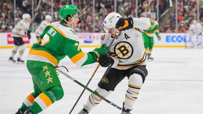 Pastrňákův gól neodvrátil další porážku Bostonu. Trefil se i Hertl