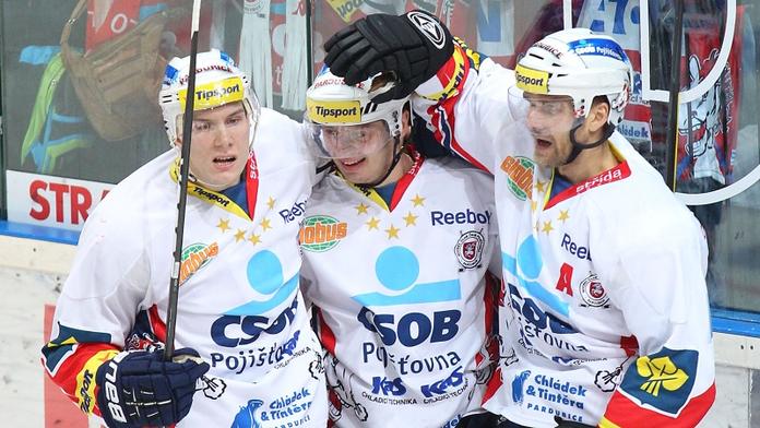 Pardubice vyloupily Liberec. Srovnaly stav semifinále