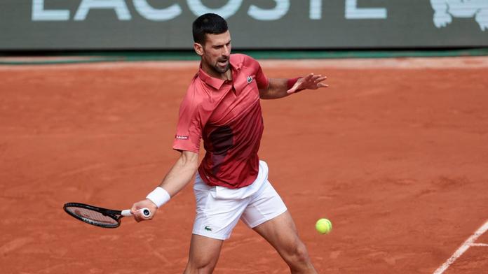 Djokovič jde na operaci. Vynechá Wimbledon, v ohrožení i olympiáda