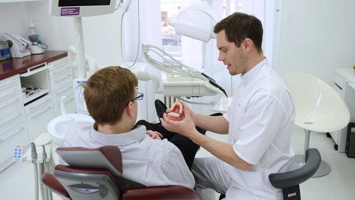 Bezpreparační fazety vylepší vzhled zubů a dokonce bez obrušování