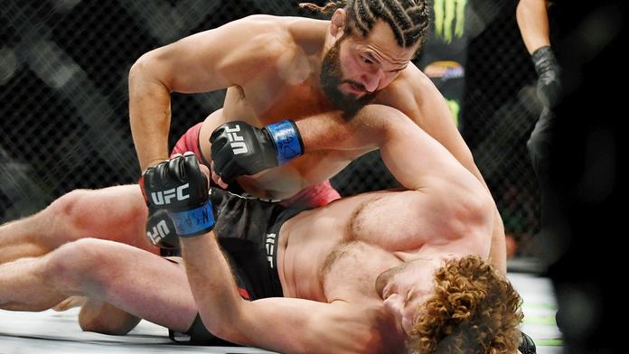 Bomby, které zvedají ze židlí! TOP 5 knockoutů v UFC za rok 2019