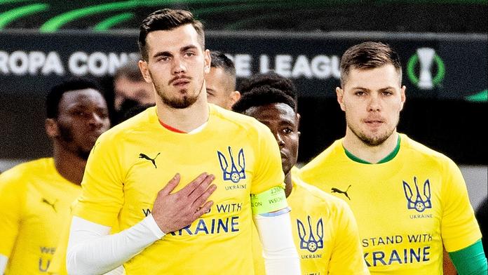 Fotbalová Slavia opět pomůže Ukrajině, draží speciální klubové suvenýry