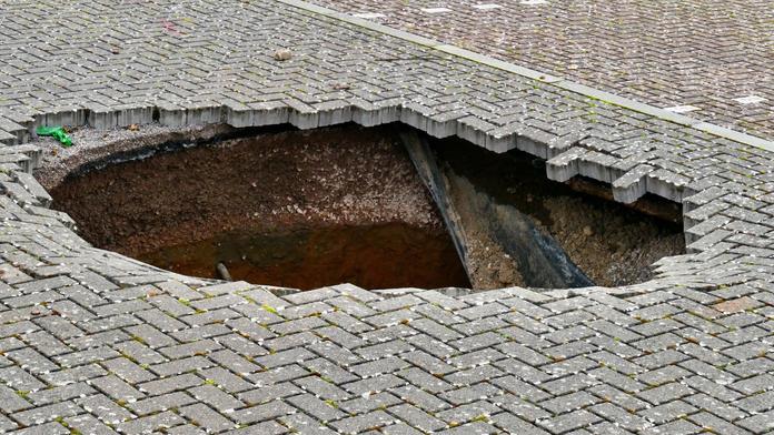 Seniorka šla hledat kočku a zmizela. Propadla se do země, tvrdí záchranáři