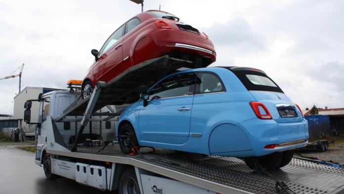 Co je to za divné auto? V bizarních tříkolkách můžou na silnici puberťáci