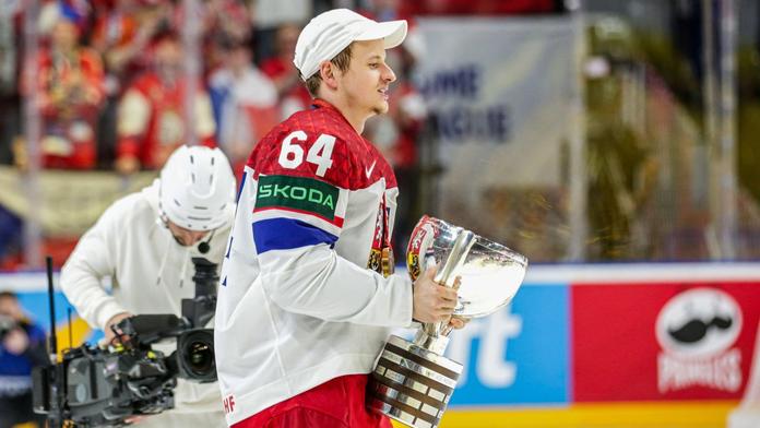 Po velkém přesunu v NHL ještě větší novina, mistr světa bude podruhé tátou