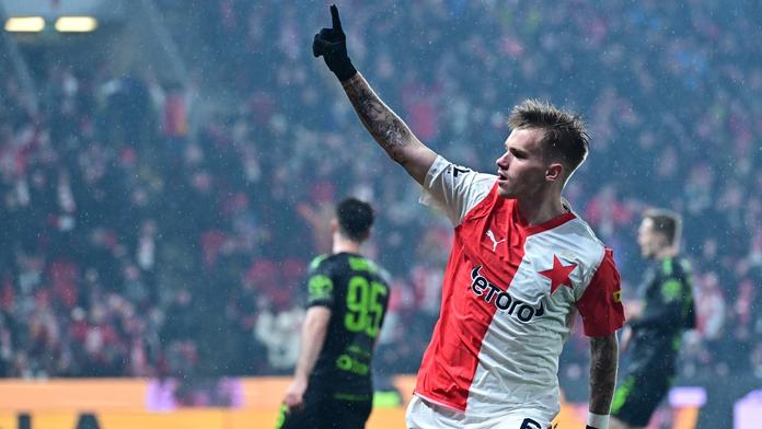 Fotbalista Conrad Wallem slaví gól proti Jablonci