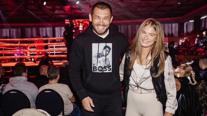 Muradovovi MMA nestačí? S partnerkou z Love Islandu zkouší novou dráhu