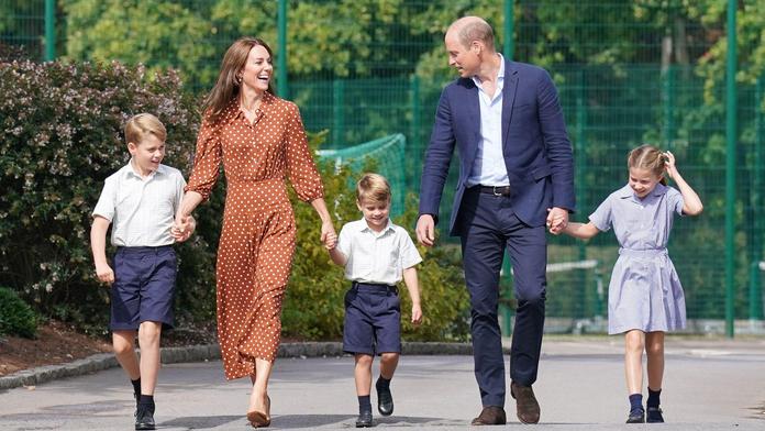 Kate a William slaví 1. narozeniny svého nejnovějšího přírůstku. Prozradili, jaké dostal jméno