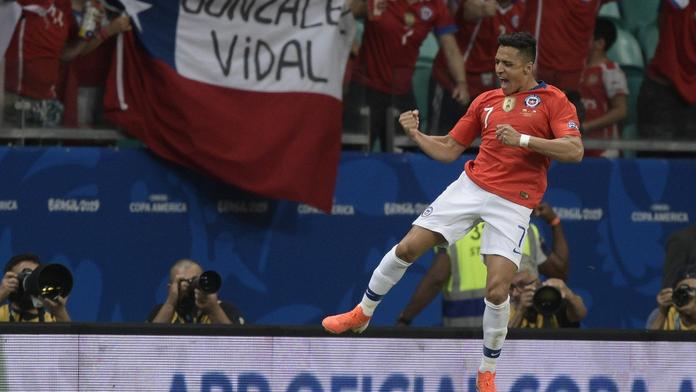 Hvězdný Sánchez zařídil Chile vítězství! A to přitom míč pořádně netrefil