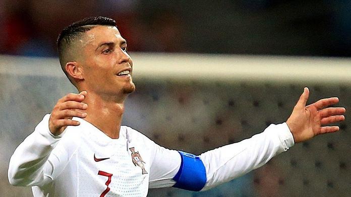 Nám nepřidáte a Ronalda chcete platit? Zaměstnanci FIAT se bouří!