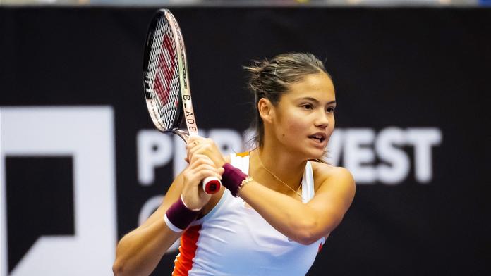 Loňská vítězka US Open předčasně končí sezonu, trápí ji zranění