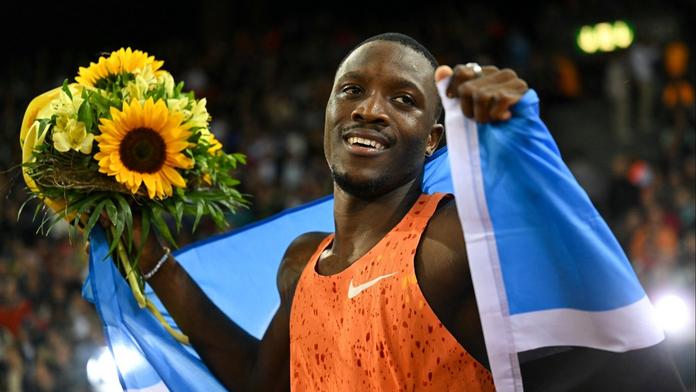 Olympijský vítěz z Paříže je za hrdinu. V rodné zemi pomáhá při záplavách