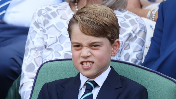 S princem Georgem lomcuje puberta: Vyhrožuje spolužákům