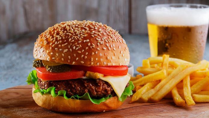 Burger King vyzval: Podpořte naši konkurenci a dejte si McDonald's!