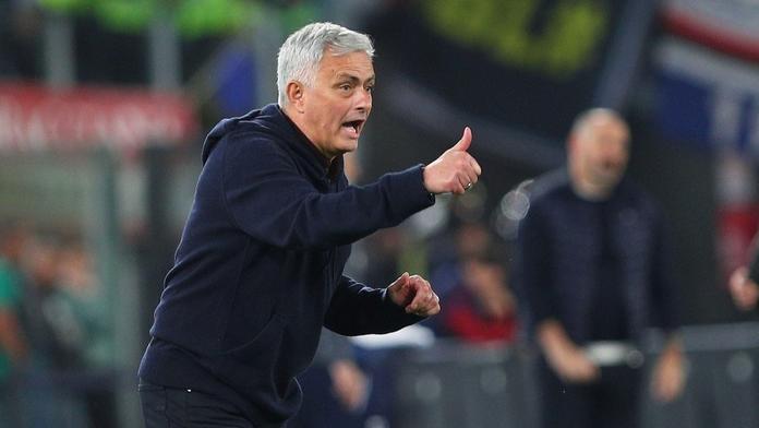 Spojení Ronalda a Mourinha? Saúdové lákají Portugalce na pohádkový kontrakt
