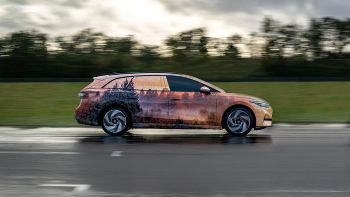 První elektrické kombi od VW. "Passat na baterky" dostal víc místa i nový název