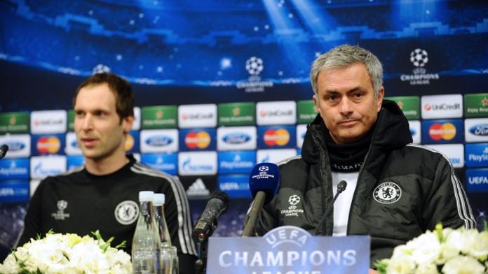 Jak to má Čech v Chelsea? Na dveře mi nebouchá, říká Mourinho