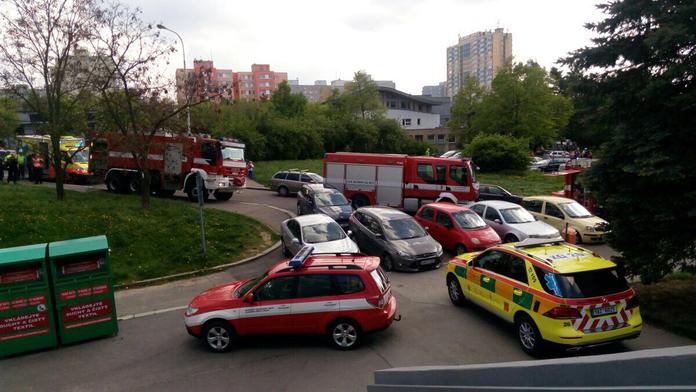 Tragédie v Brně. V panelovém domě vypukl požár, starší žena přišla o život