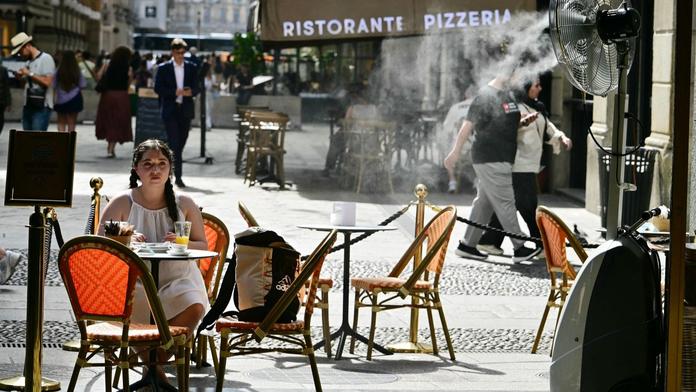 Vedra ochromila italské město. Výpadky proudu zastavily i semafory