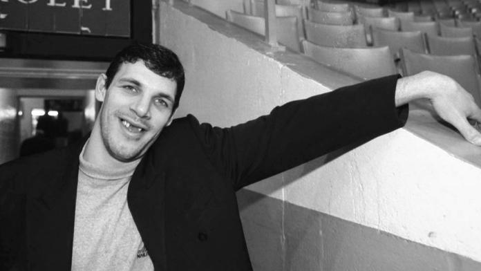 V 52 letech zemřel bývalý hráč Canucks. Proslul bitkami, fanoušci ho milovali
