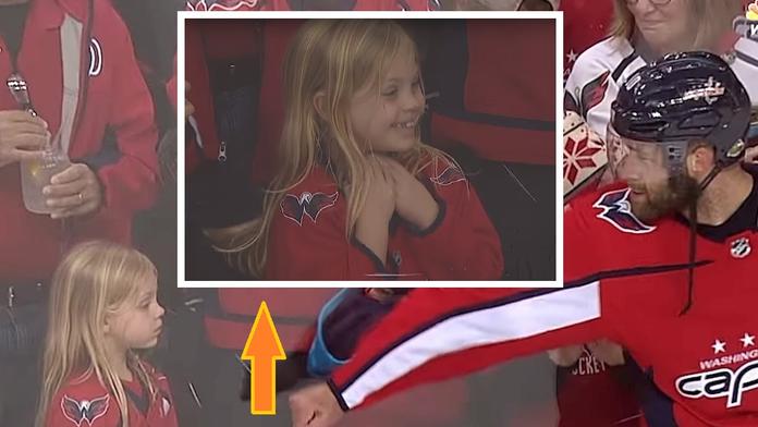 Místo pláče krásný úsměv: Borec z NHL potěšil maličkou fanynku!
