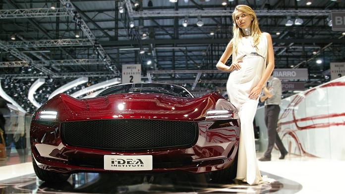 OBRAZEM: největší krasavice autosalonu v Ženevě