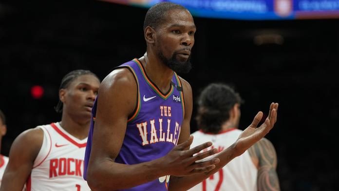 Jako v Kulovém blesku. Do výměny Kevina Duranta v NBA se zapojilo sedm týmů