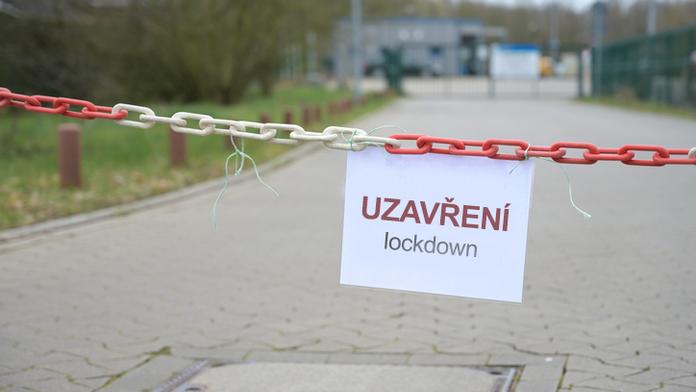 Tvrdý lockdown o Velikonocích: Odbory chtějí zavírat firmy, potvrdil Středula