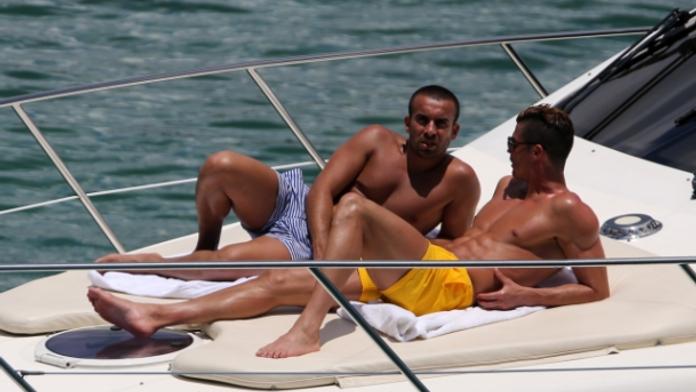 Je Cristiano Ronaldo homosexuál? Rihanna to fotbalové superstar zavařila!