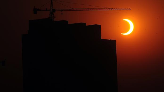 Blíží se úžasná podívaná! Nad Českem uvidíme částečné zatmění Slunce