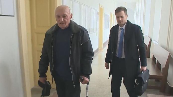 Lékaři důchodci omylem odoperovali druhou nohu. O odškodné se musí soudit