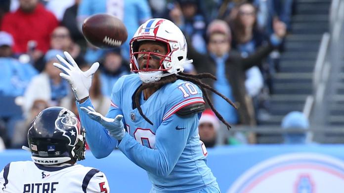 DeAndre Hopkins zachytává míč