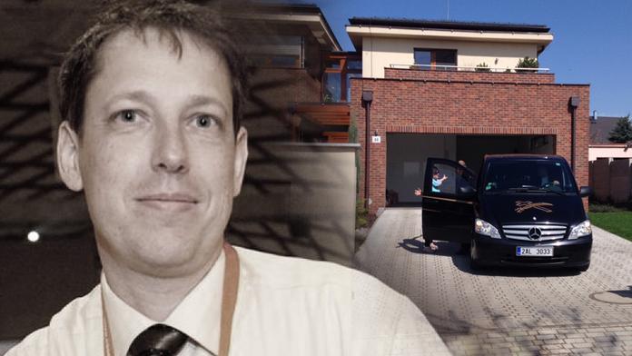Trpí stejnou nemocí? Na Grossův pohřeb přijede i jeho otec