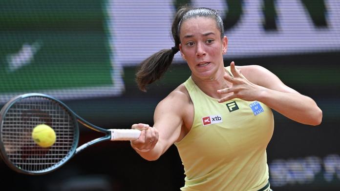 Fruhvirtová a Valentová jsou jednu výhru od Wimbledonu, Palicová po bitvě padla