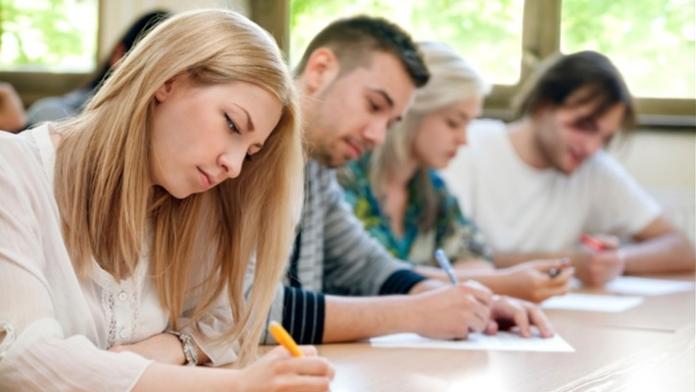 Nejvíc maturantů pohořelo v češtině. Cermat zveřejnil výsledky. OTESTUJTE SE
