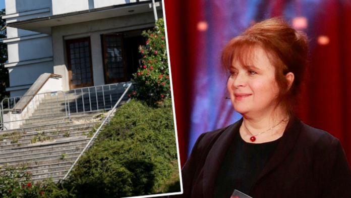 Záchrana pohřbu Šafránkové na poslední chvíli. Kostel oblehli dělníci