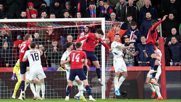 Přijdou Češi o velkou útočnou zbraň? FIFA zavádí před MS devět nových pravidel