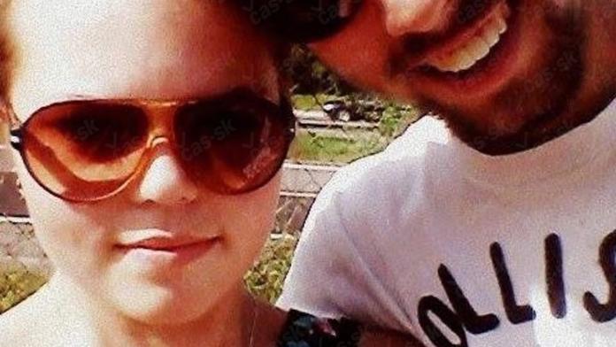 Fotbalista za svou láskou nedojel! Se skútrem narazil do dodávky