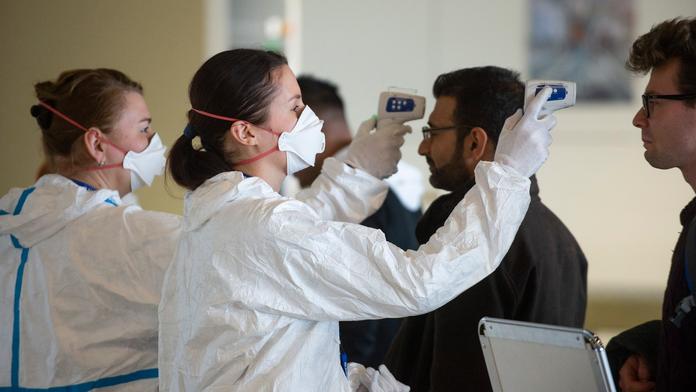 Koronavirus mění leteckou dopravu. Experti popsali, co vše bude jinak