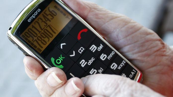 ZLOMYSLNÉ telefonáty trápí policejní linku. O Aničce lidé lžou!
