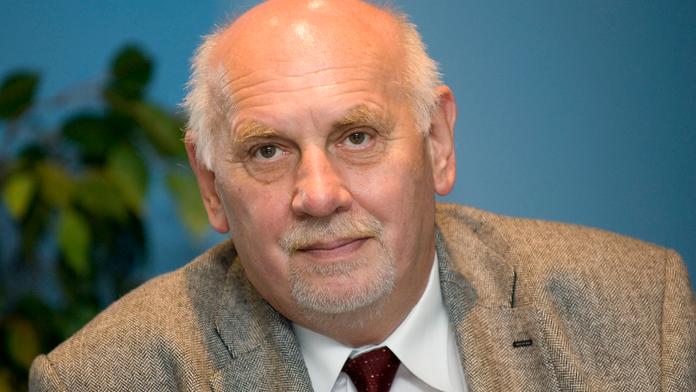 Chramostová si zaslouží pohřeb se státními poctami, napsal Rychetský