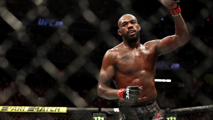 Jon Jones to znovu dokázal! Obhájil titul a stanovil nový UFC rekord