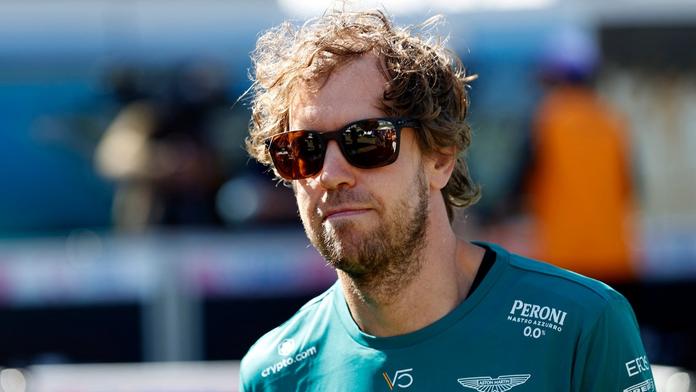 Šampion F1 se proměnil v detektiva. Zloděje pronásledoval na skútru