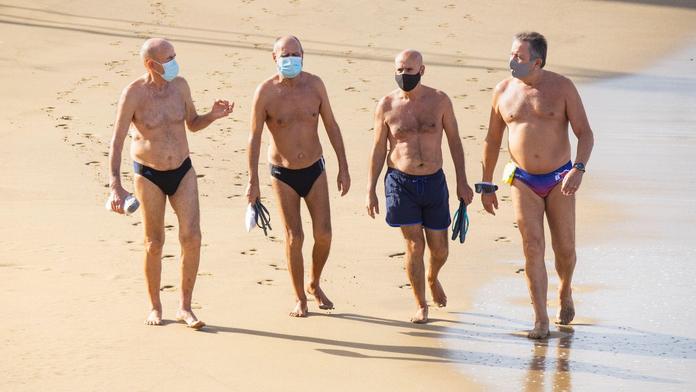 Do Španělska na pláž s rouškou! Nařízení se bude týkat i Čechů