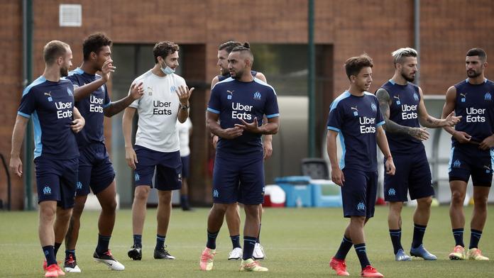 Start Ligue 1 se odkládá. V týmu Marseille mají 4 hráči koronavirus