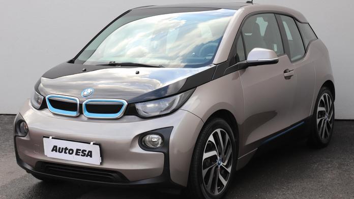Největším prodejcem ojetých elektromobilů je Auto ESA.
