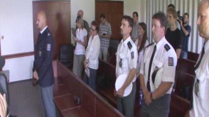 Policista omylem postřelil ženu, do vězení nejde